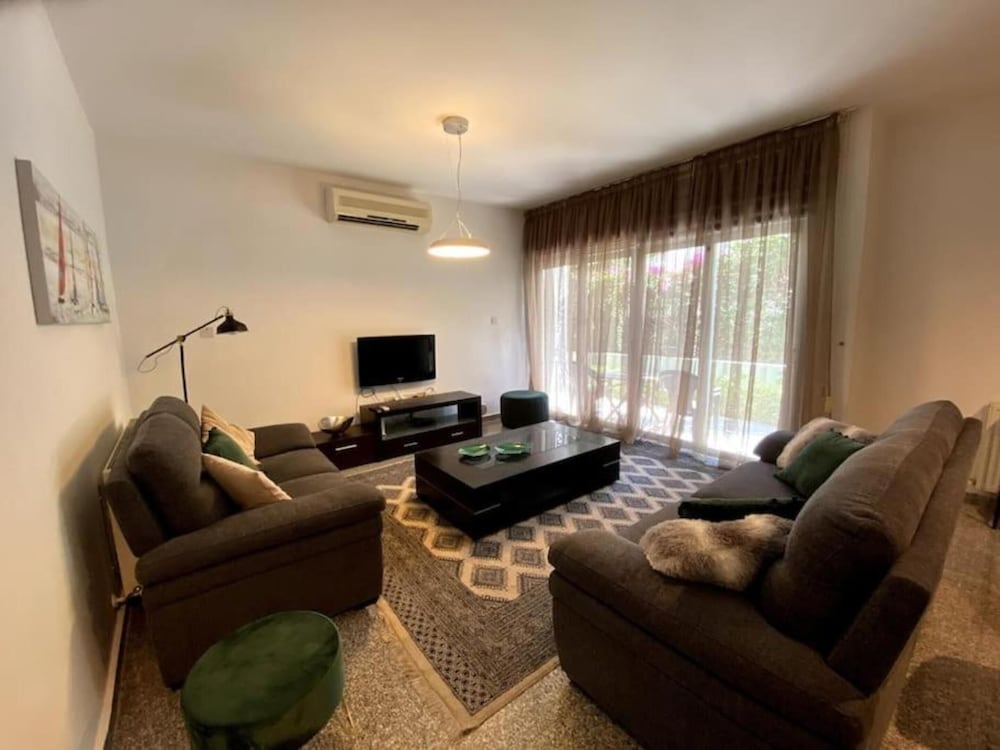 Pearl Villa in Agios Athanasios