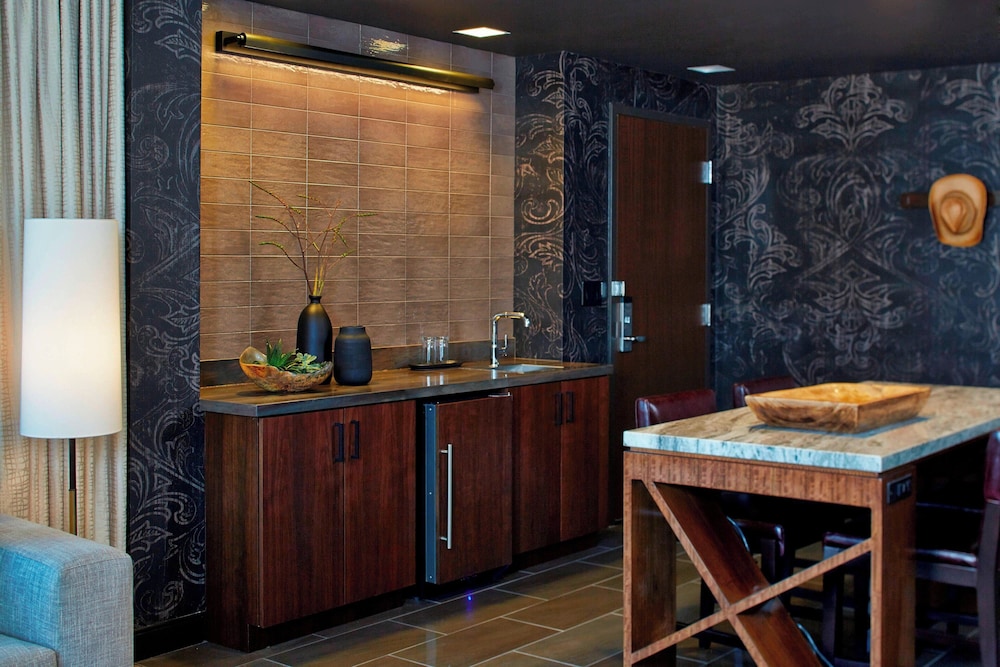 Renaissance Dallas at Plano Legacy West Hotel - photo 10