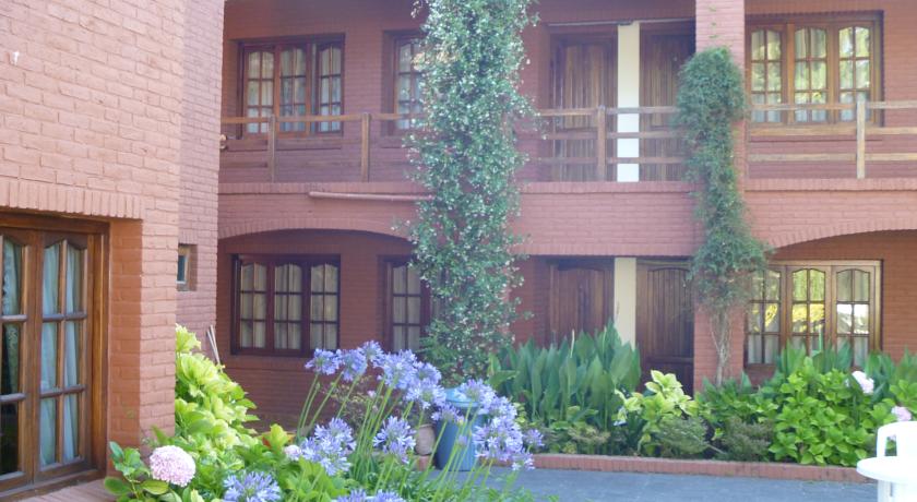 Yanet Sol in Carilo, Argentina