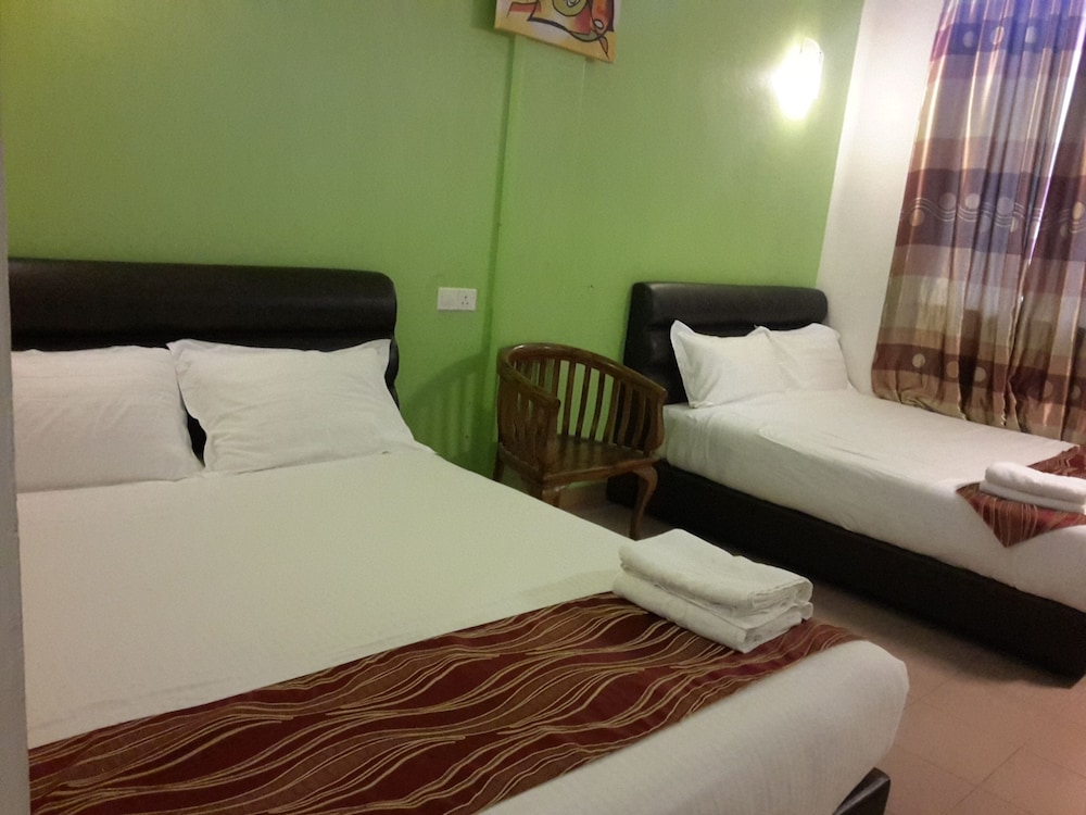 Golden Gate Hotel — Cukai — photo 4