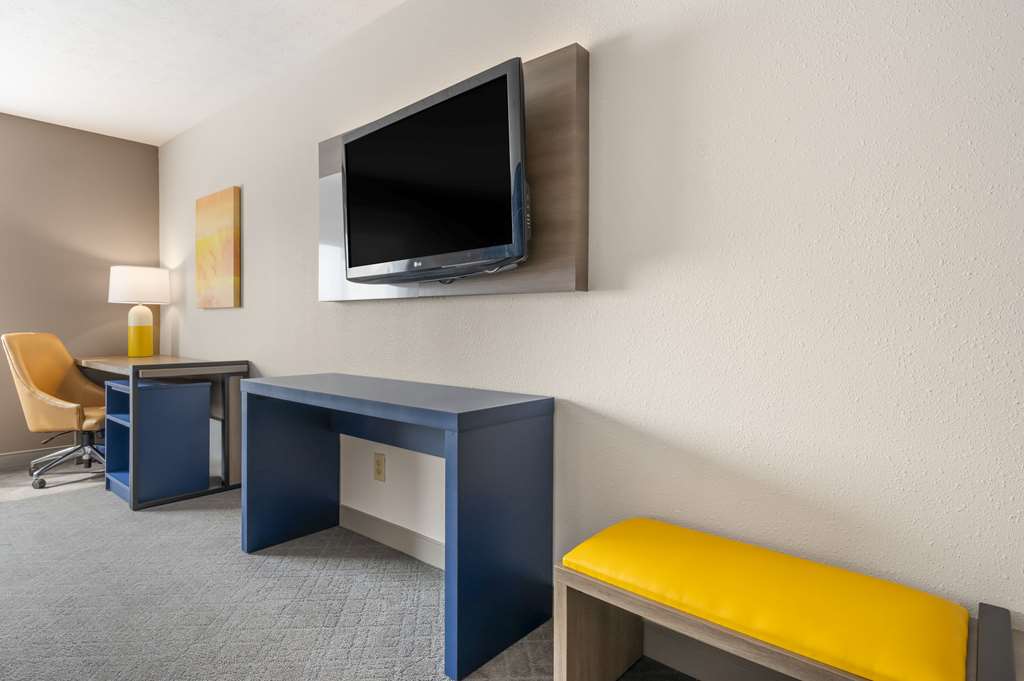 Comfort Inn Edinburgh Columbus - photo 30