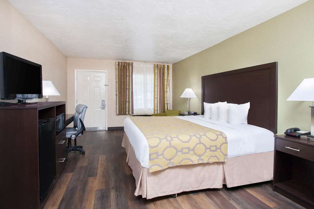 Baymont by Wyndham Lake City I 75 - photo 11