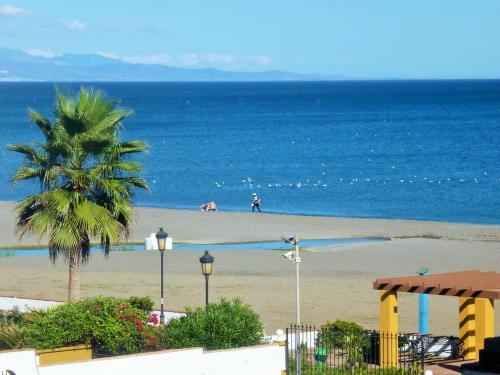 Apartamento 409 Marina Real Puerto de la Duquesa playa — 4-Star Luxury Hotel in Manilva, Spain