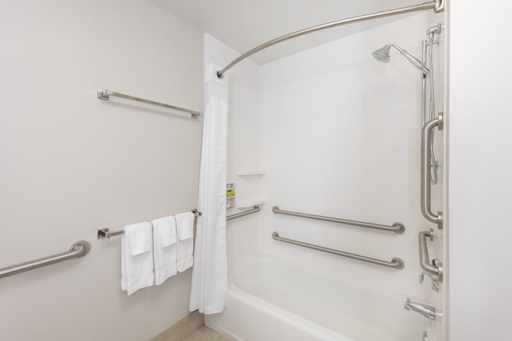 Holiday Inn Express & Suites St. Louis Chesterfield by IHG - photo 20