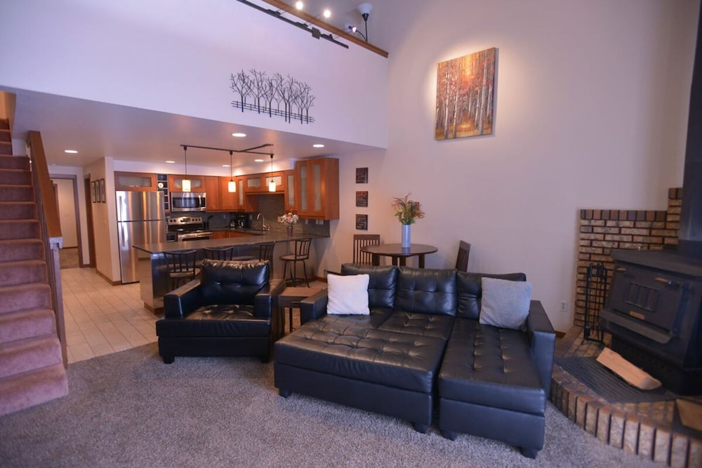 Laid Back Lounge by Casago McCall Donerightmanagement - photo 16