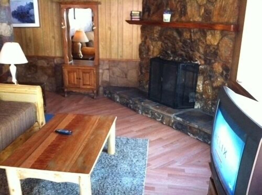 Golden Bear Cottages - photo 45