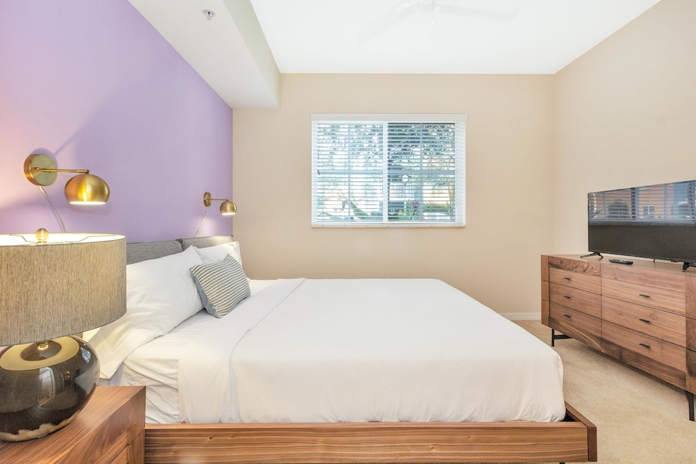 Dharma Home Suites South Miami at Red Road Commons - photo 3