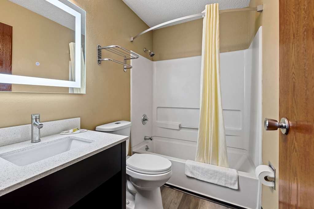 Super 8 by Wyndham Amsterdam - photo 14