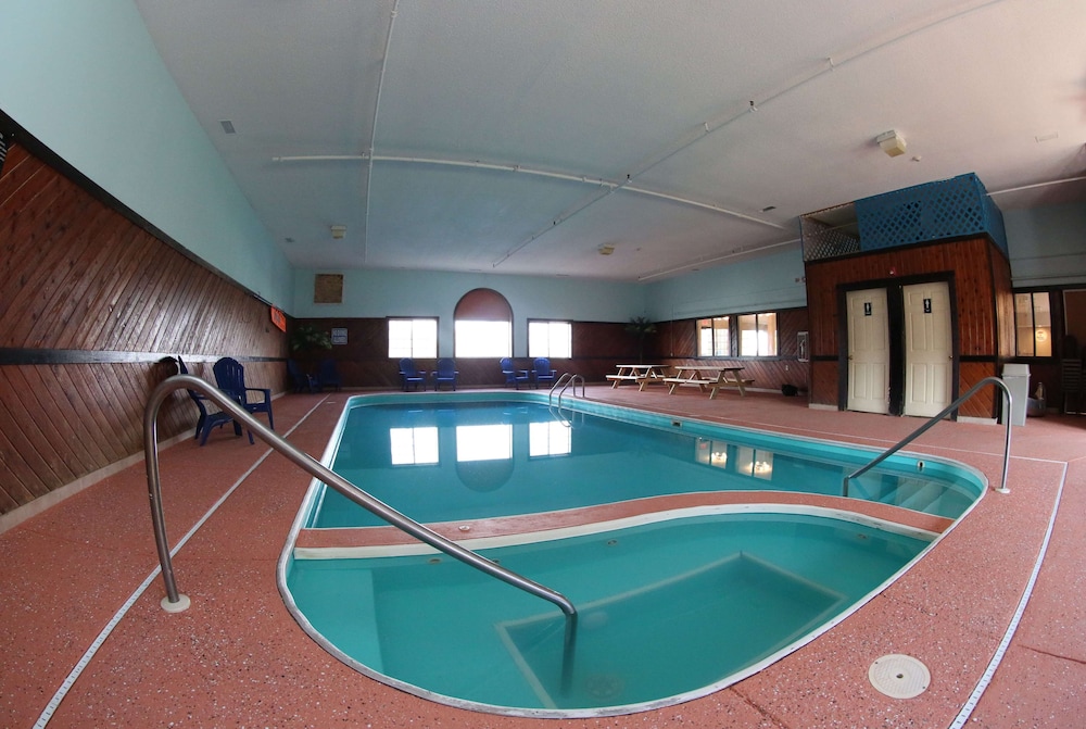 Super 8 by Wyndham Portsmouth - photo 24
