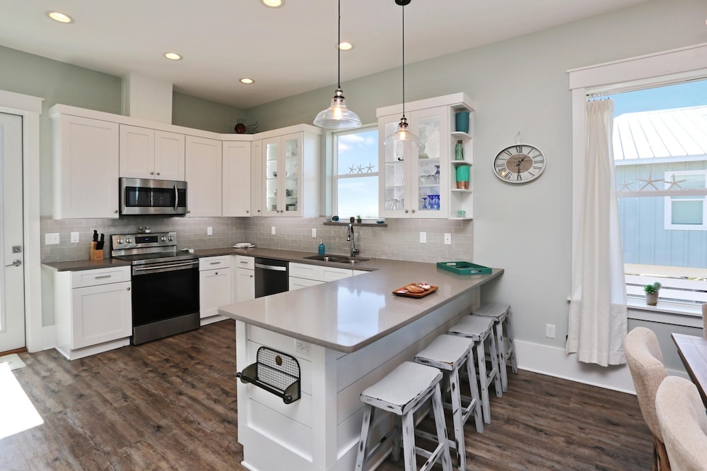 Havin A Blas by Pristine Properties Vacation Rentals — 4-Star Luxury Hotel in Port Saint Joe, United States