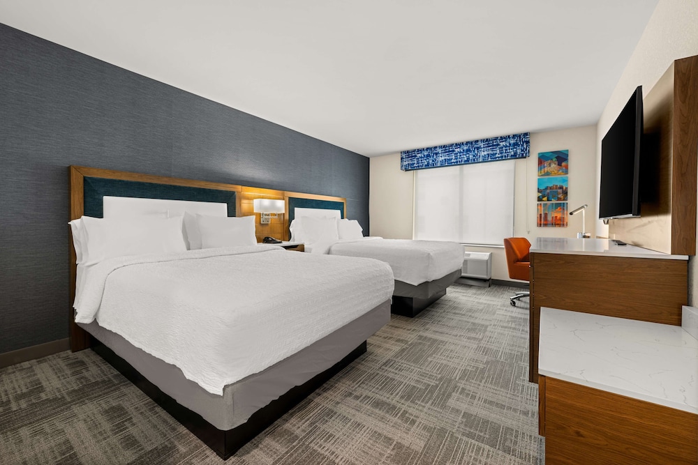 Hampton Inn and Suites Bessemer Birmingham - photo 13