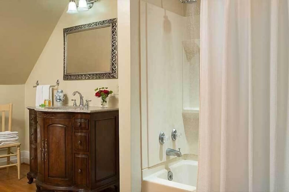 Inner Banks Inn - photo 64