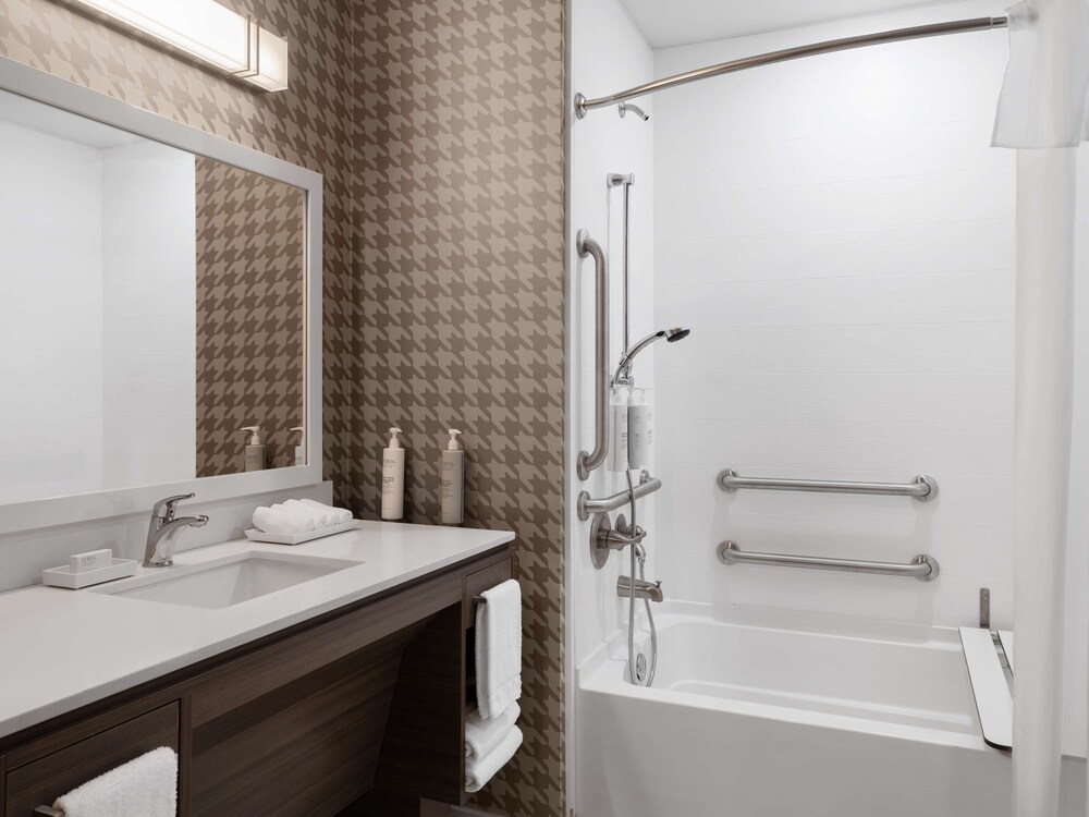 Home2 Suites by Hilton Brownsburg - photo 22