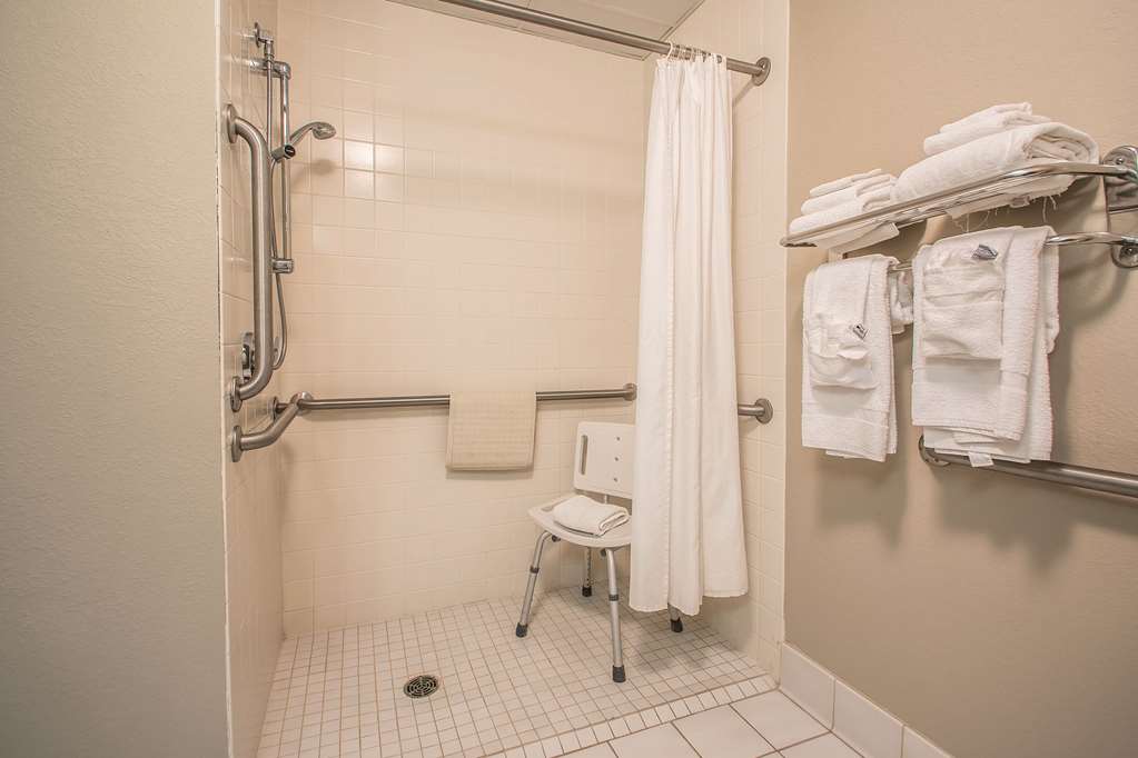 Quality Inn & Suites East Troy I 43 - photo 20