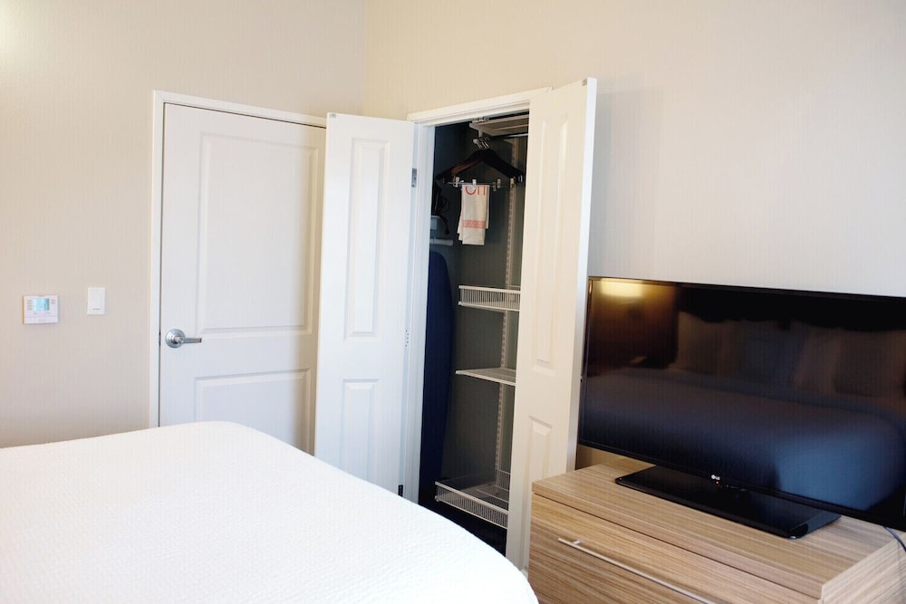 TownePlace Suites by Marriott Ames - photo 10