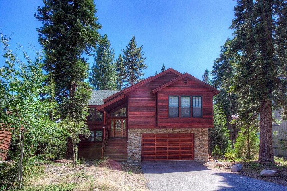 Truly Amazing Kings Beach Home by RedAwning — 4-Star Luxury Hotel in Tahoe Vista, United States