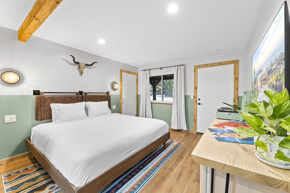 The Bygone Hotel - photo 17