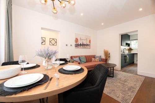 Stylish & Elegant 2 BR Flat In Greenwich London — 4-Star Luxury Hotel in London, United Kingdom