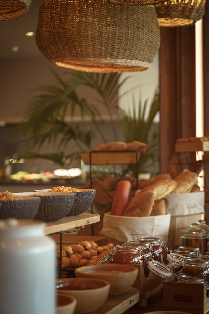 מזון ומשקאות