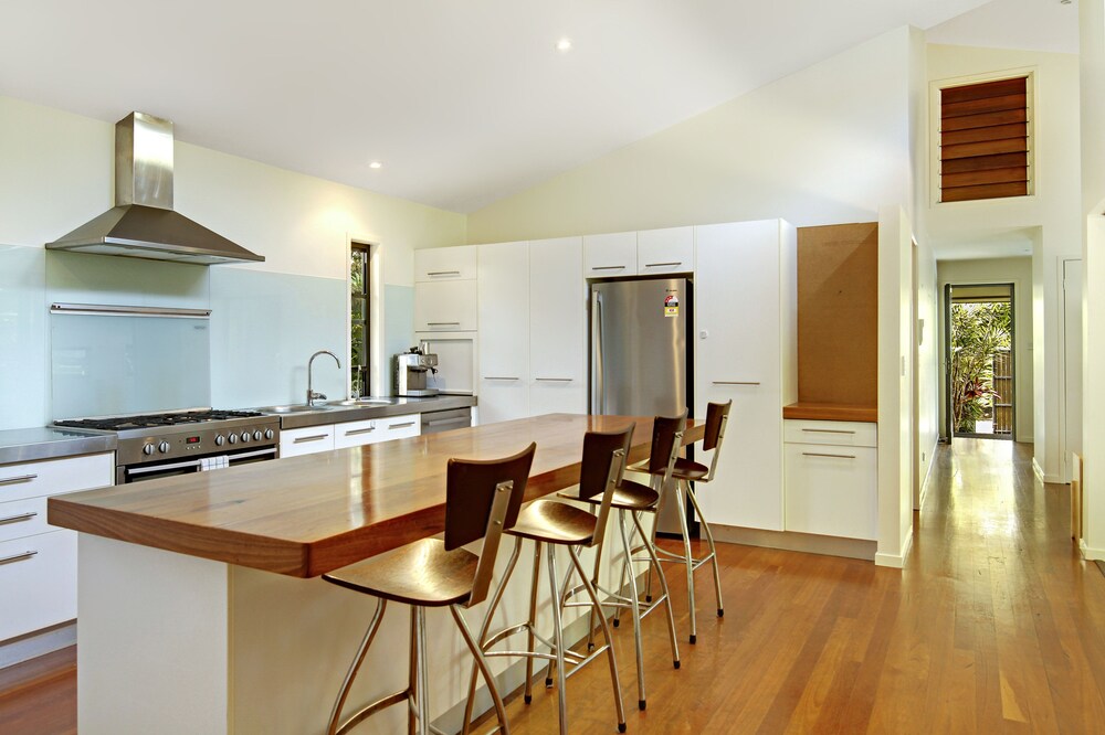 Beach Break Byron - carbon neutral hotel in Suffolk Park