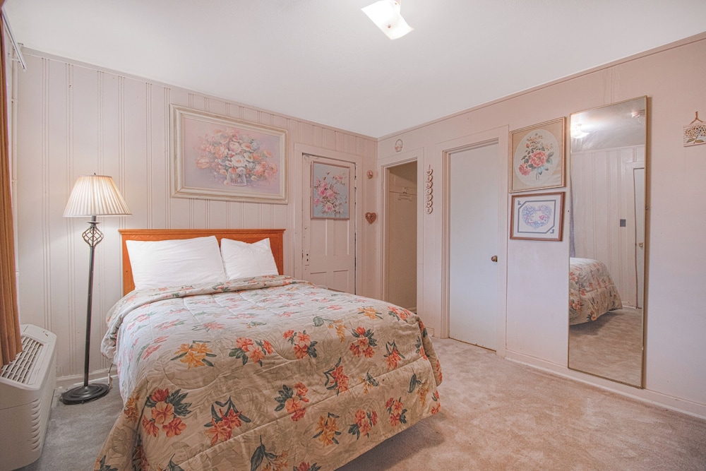 Sunflower Motel Hiawatha By OYO - photo 28