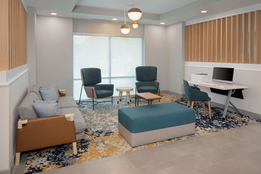 TownePlace Suites by Marriott Atlanta Airport North - photo 4