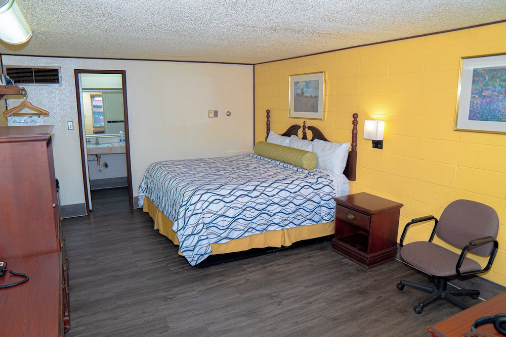 South Wind Inn - photo 16