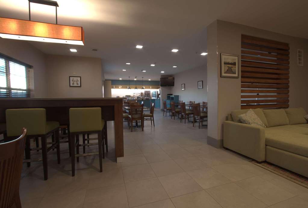 Country Inn & Suites by Radisson Moline Airport - photo 14