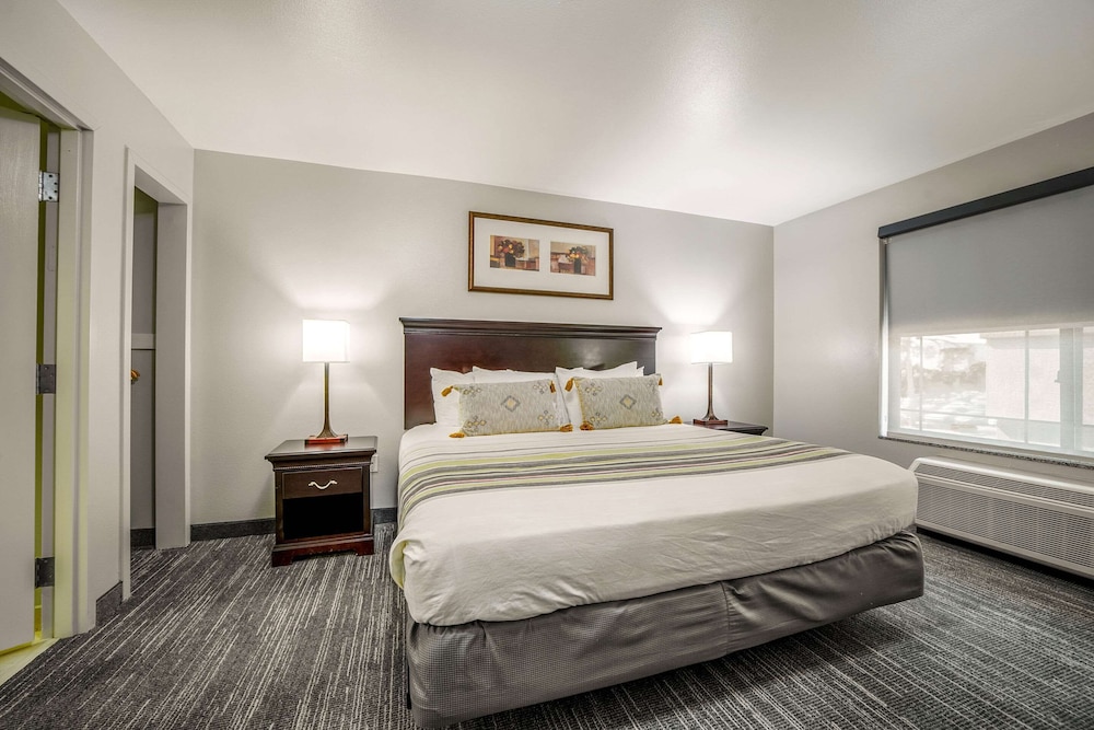 Country Inn & Suites by Radisson Ontario at Ontario Mills CA - photo 69