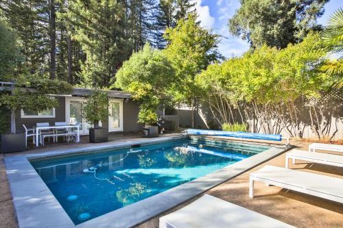 The River Oasis Private Pool Hot Tub Sauna Fire Table BBQ Fast WiFi Close to town - photo 11