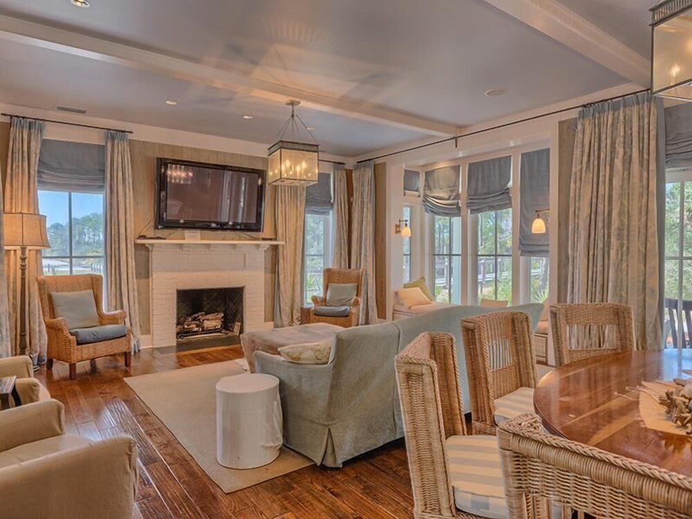 Southern Accent House — 4-Star Luxury Hotel in Port Saint Joe, United States