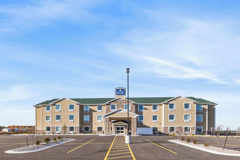 Cobblestone Hotel & Suites Denmark Green Bay - photo 36