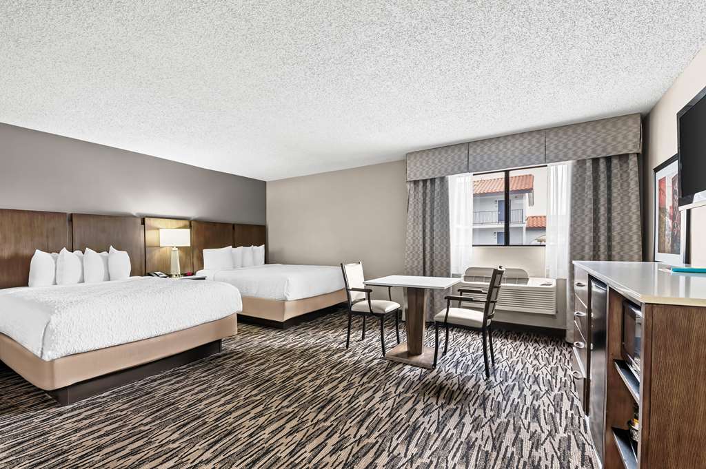 Best Western Los Alamitos Inn & Suites - photo 13