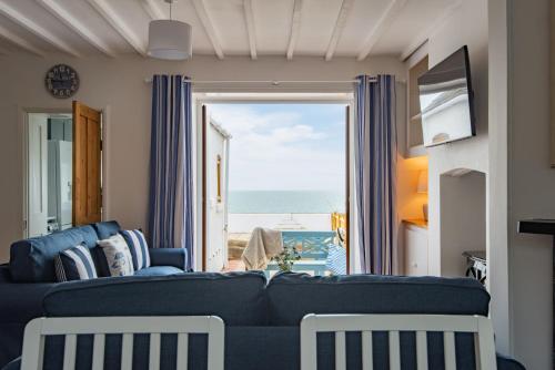 Sea Spray Cottage by Bloom Stays — 4-Star Luxury Hotel in Folkestone, United Kingdom