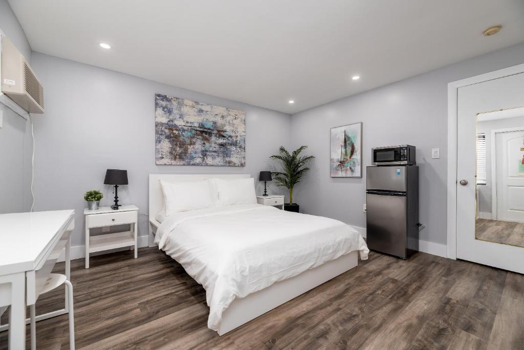 Shell On The Beach 105 Renovated — 4-Star Luxury Hotel in Hollywood, United States