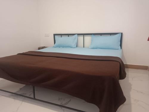 Riverside inn in Unknown City, India