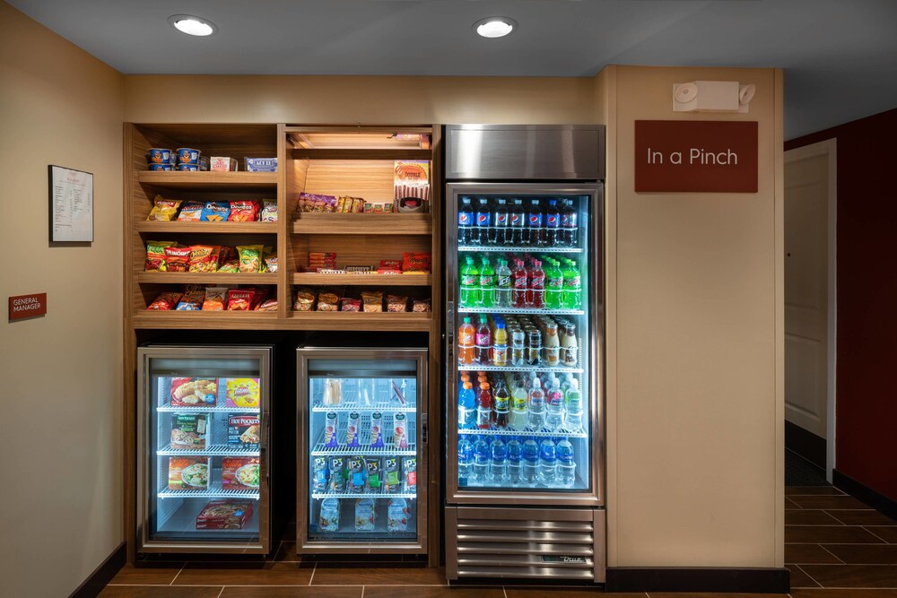 TownePlace Suites by Marriott Milwaukee Oak Creek - photo 29