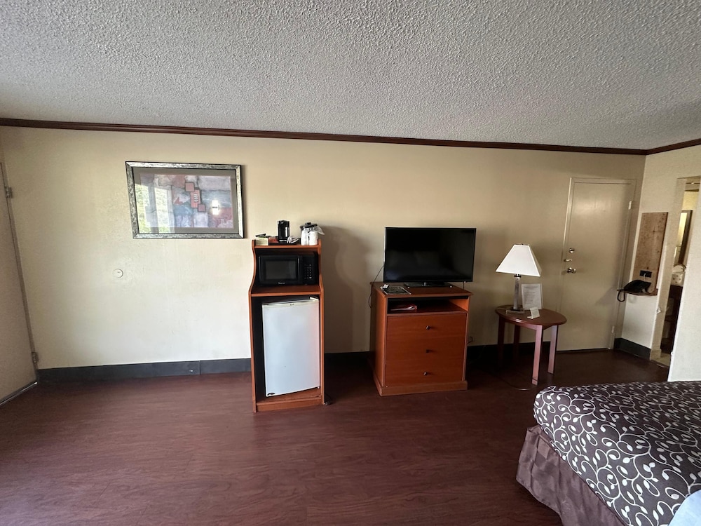 Hotel Red Rose by Townhouse Covington I 64 - photo 27