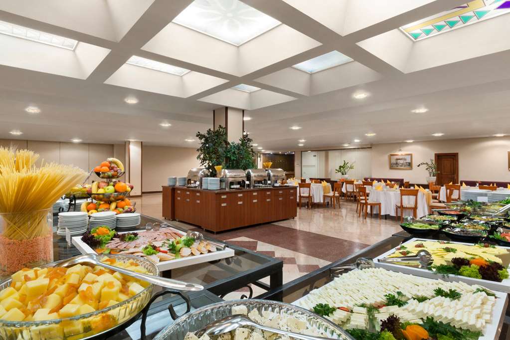 מזון ומשקאות