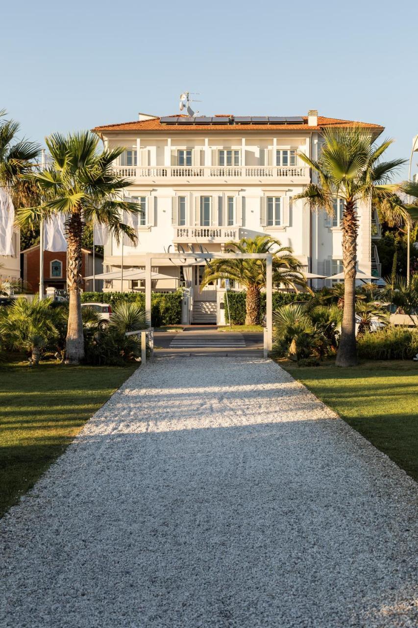 Villa Grey — 4-Star Luxury Hotel in Forte Dei Marmi, Italy