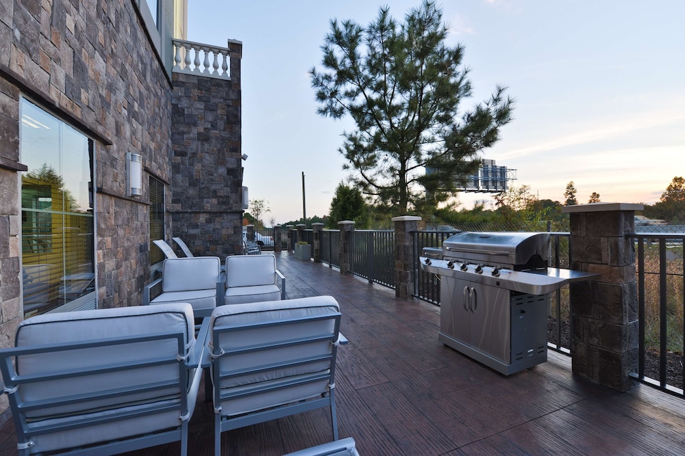 Hampton Inn & Suites Columbia Southeast Ft. Jackson - photo 36