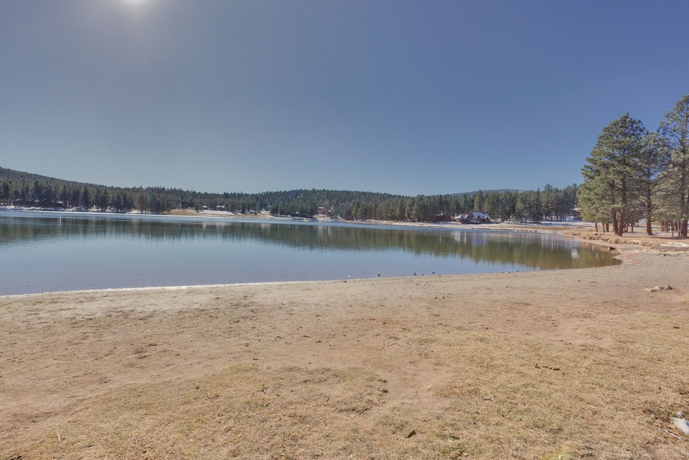 4 Mi to Angel Fire Resort: Retreat w Hot Tub - photo 31