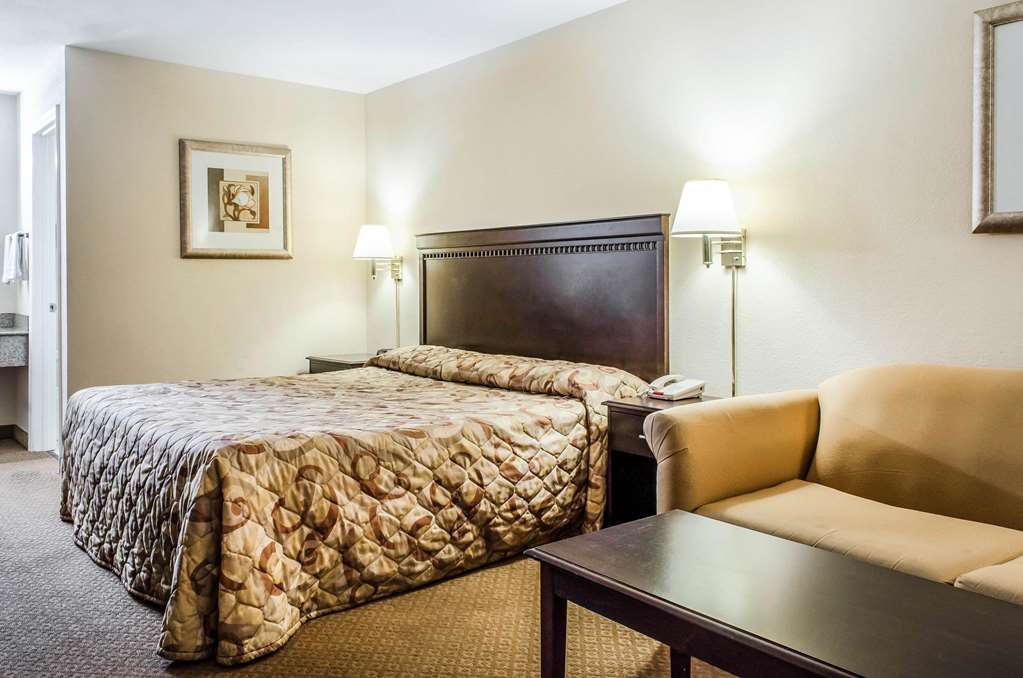 Rodeway Inn Shippensburg I 81 - photo 14