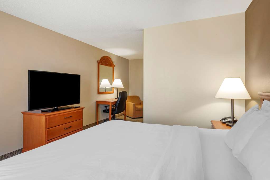 Quality Inn & Suites Rockport Owensboro North - photo 18