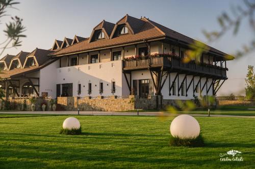 Cerdac Cotesti — hotel in Adjud