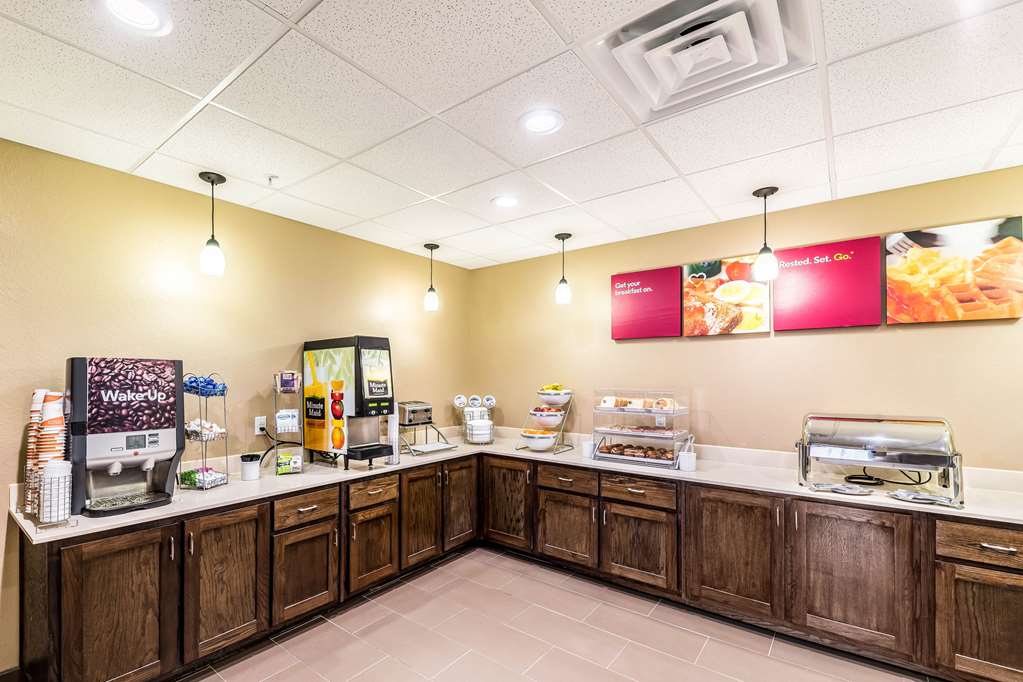 Comfort Suites Grand Prairie Arlington North - photo 39