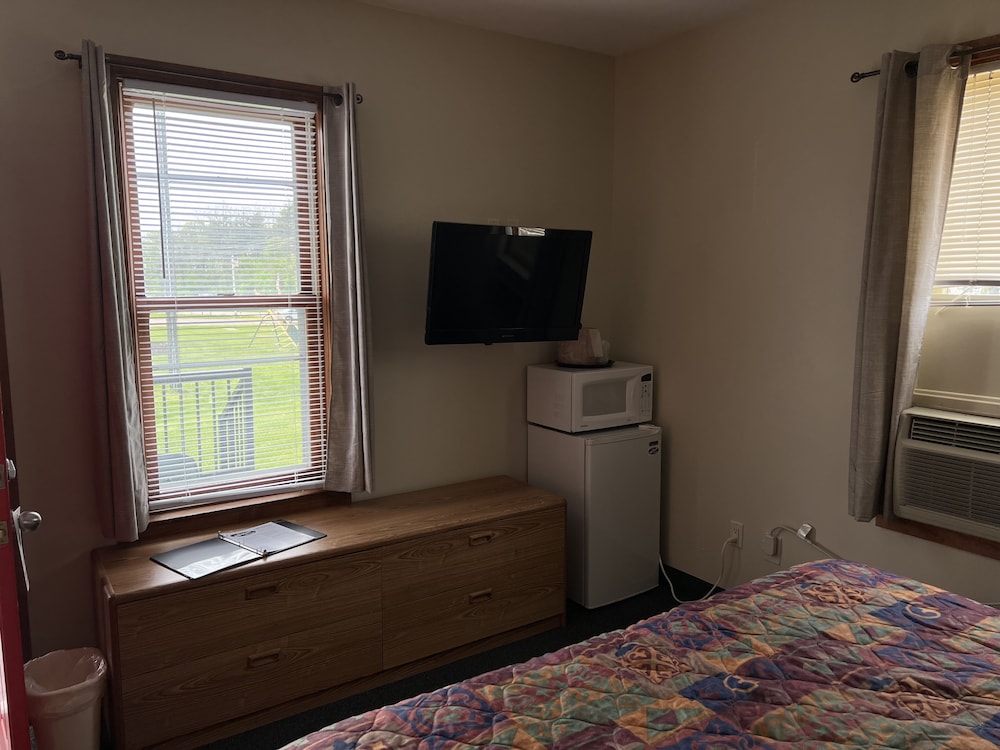 All Star Inn & Suites - photo 83