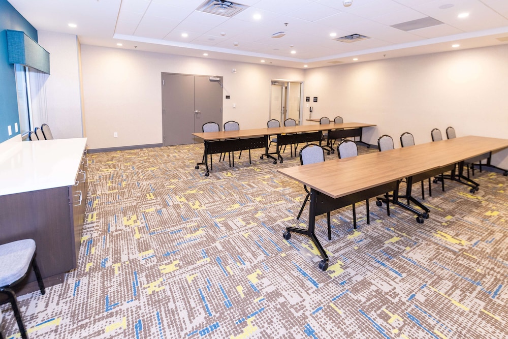 Hampton Inn by Hilton Selma - photo 46