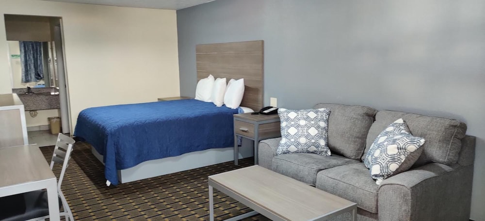 AmeriStay Inn &Suites - photo 15