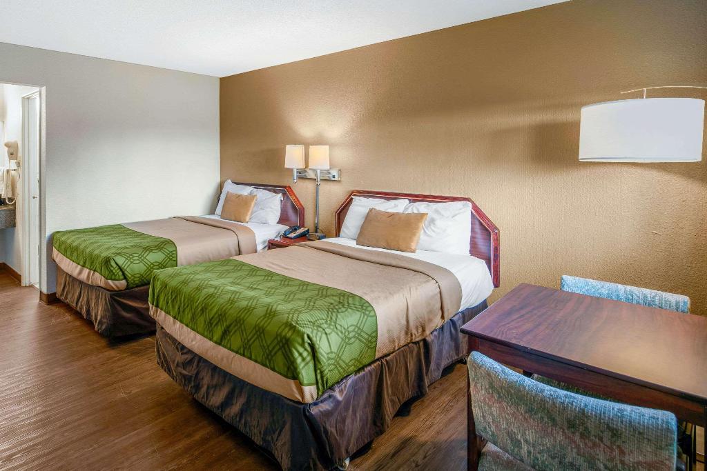 Econo Lodge Inn & Suites Spokane - photo 10